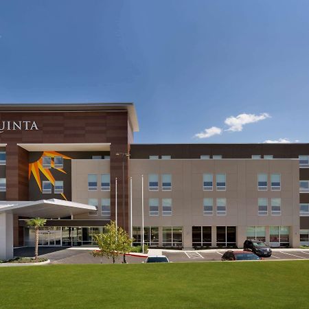 La Quinta Inn & Suites By Wyndham San Antonio Seaworld Lafb Exterior foto